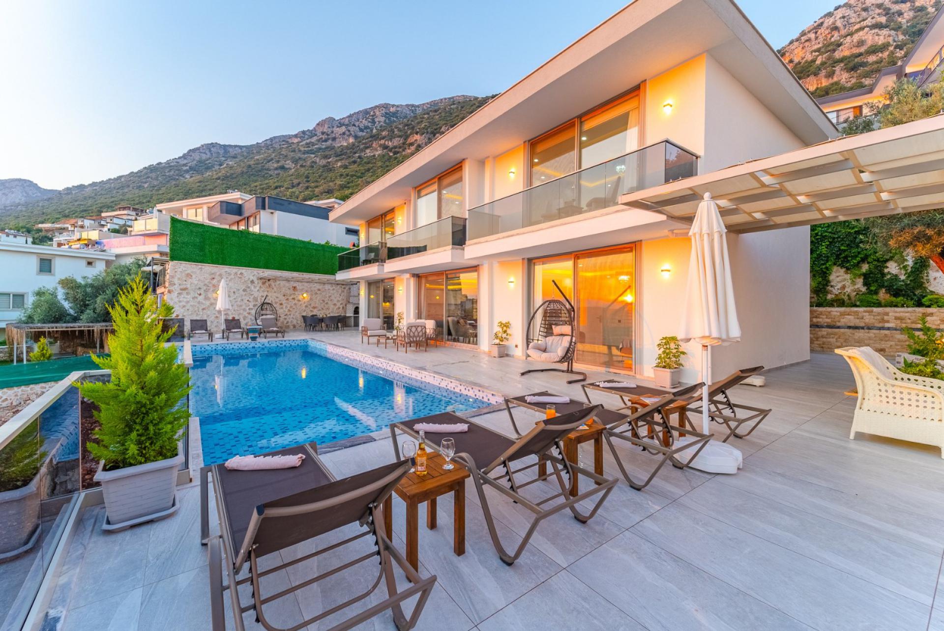 Villa July