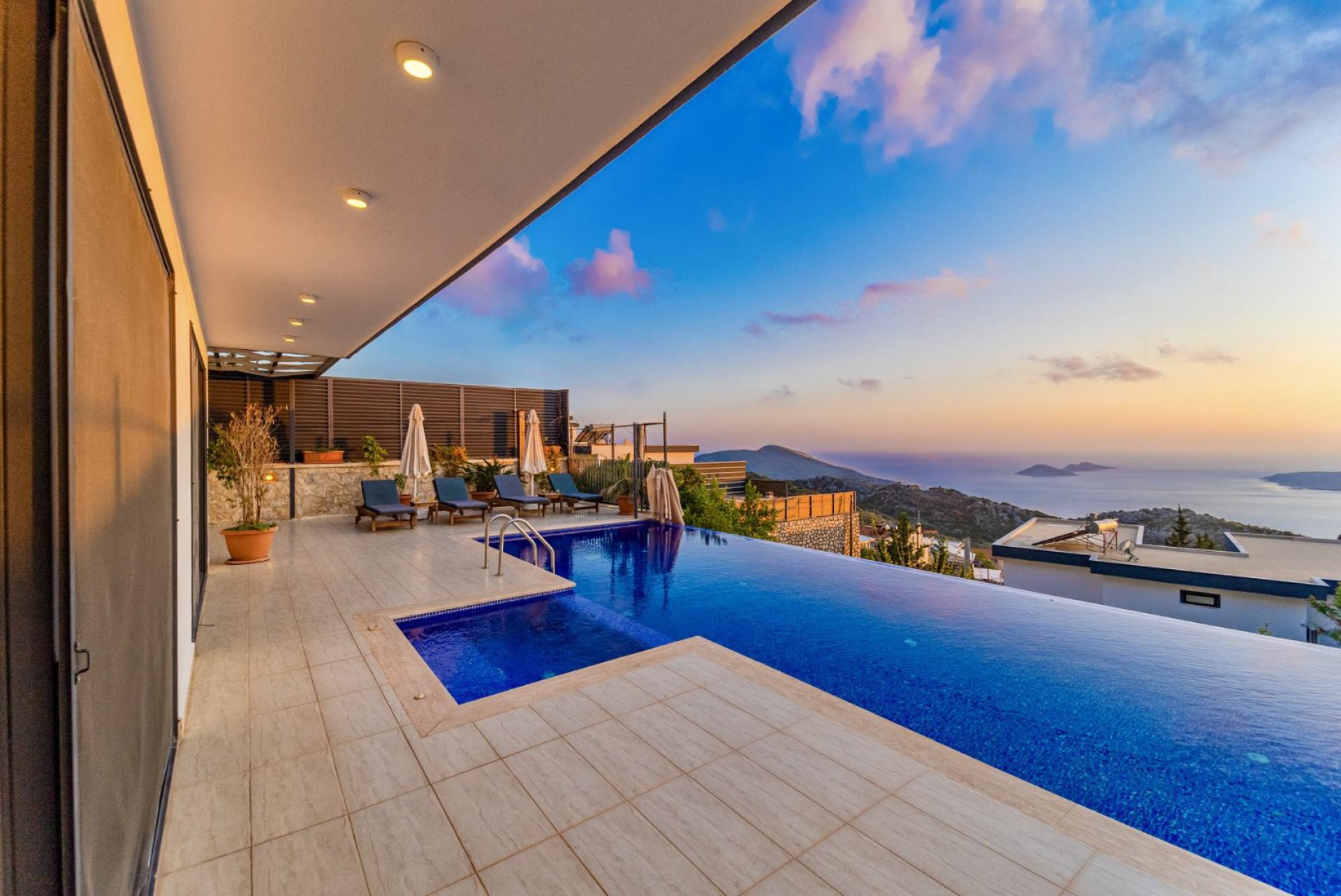 Villa June