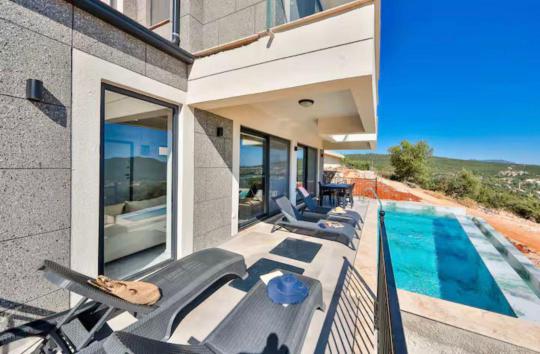 Villa Sky Blue