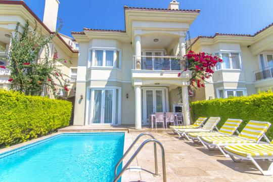 Villa Oyster 5
