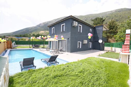 Villa Ecrinsu